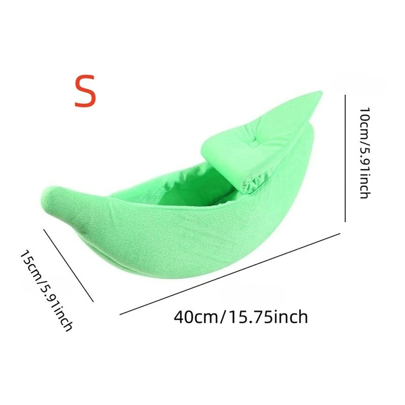 Lit banane original pour chat et petit chien — forme créative et confortable
